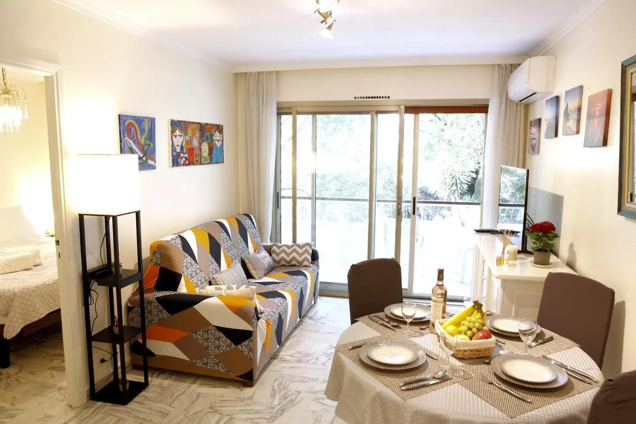 Cannes Cinema Festival Apartment: Netflix, IPTV & Free Parking