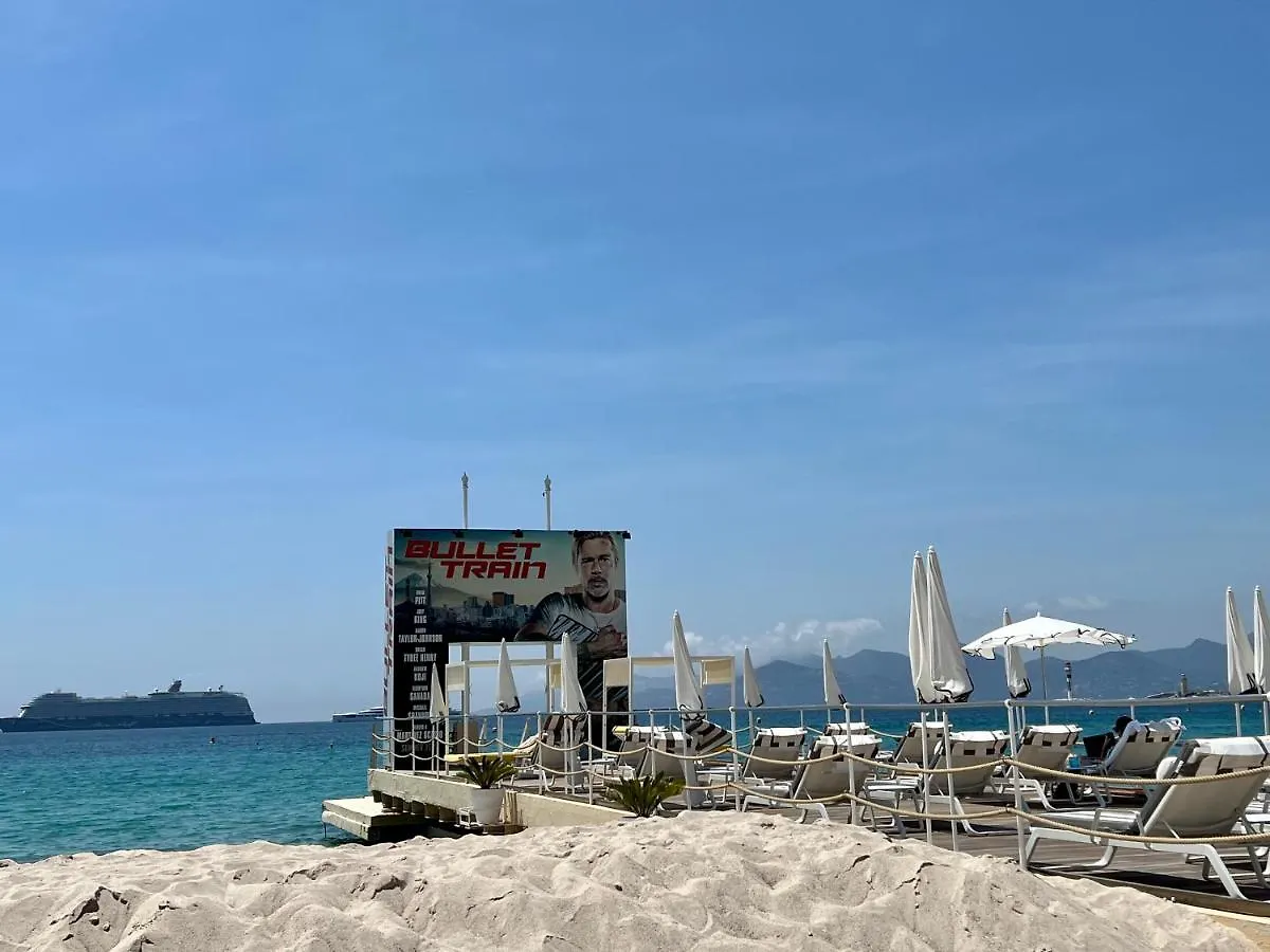 Cannes Cinema Festival Apartment: Netflix, IPTV & Free Parking